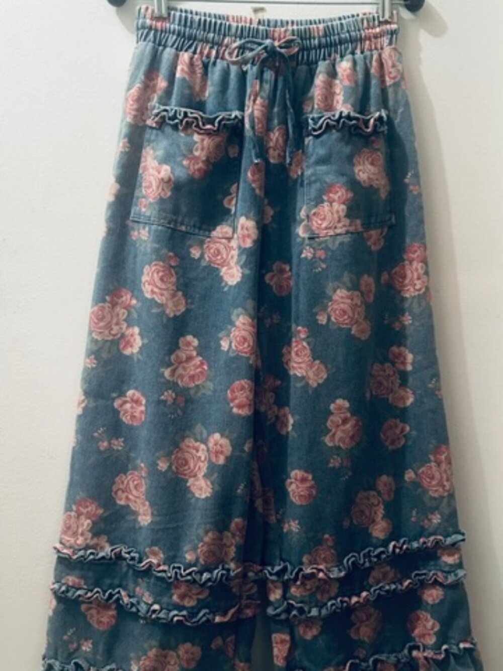 BiBi Pink Floral Washed Ruffle Elastic Tie Waist Wide Leg Pocket Denim Jeans NWT